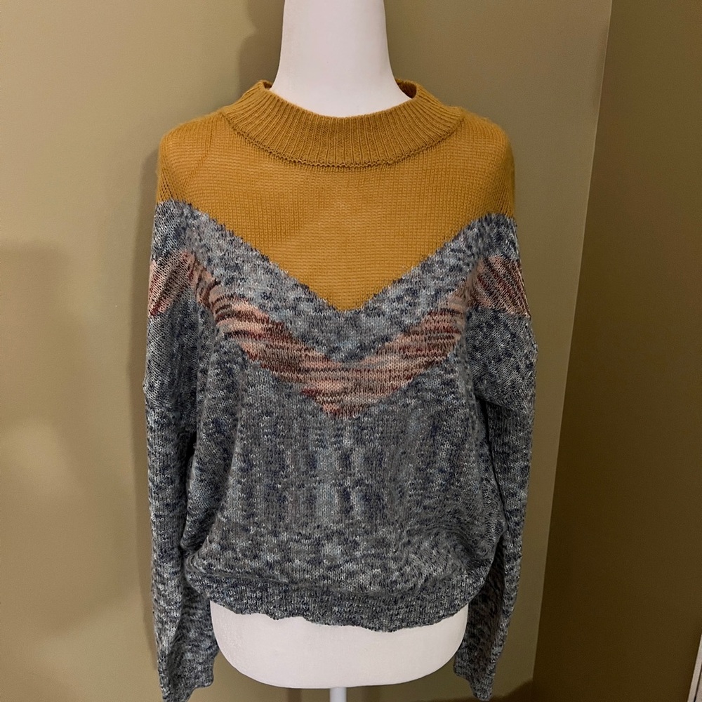Lightweight sweater